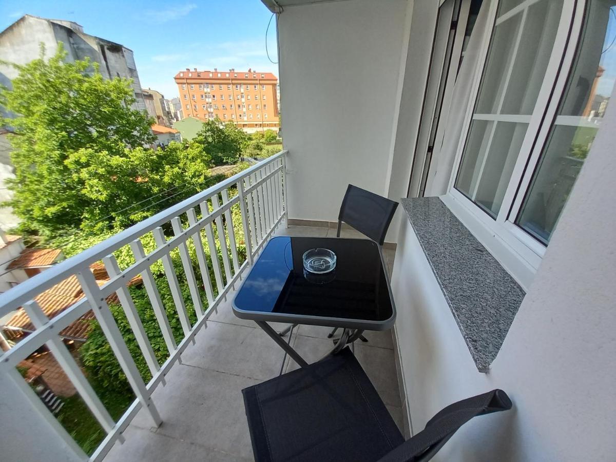 Precioso apartamento a 1 minuto de la playa Ribeira Exterior foto